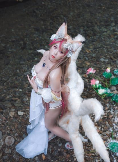 她房间里的云