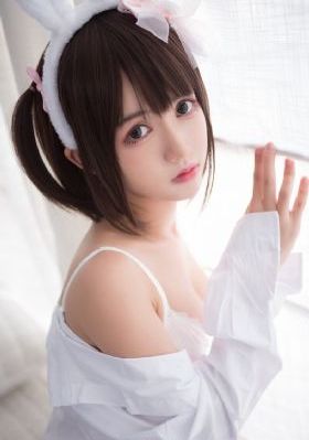 女大学生的沙龙室3