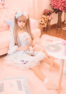 亚洲精品久久久日韩美女图片