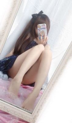光影下的少女