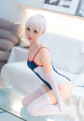 年轻大胸女教师3